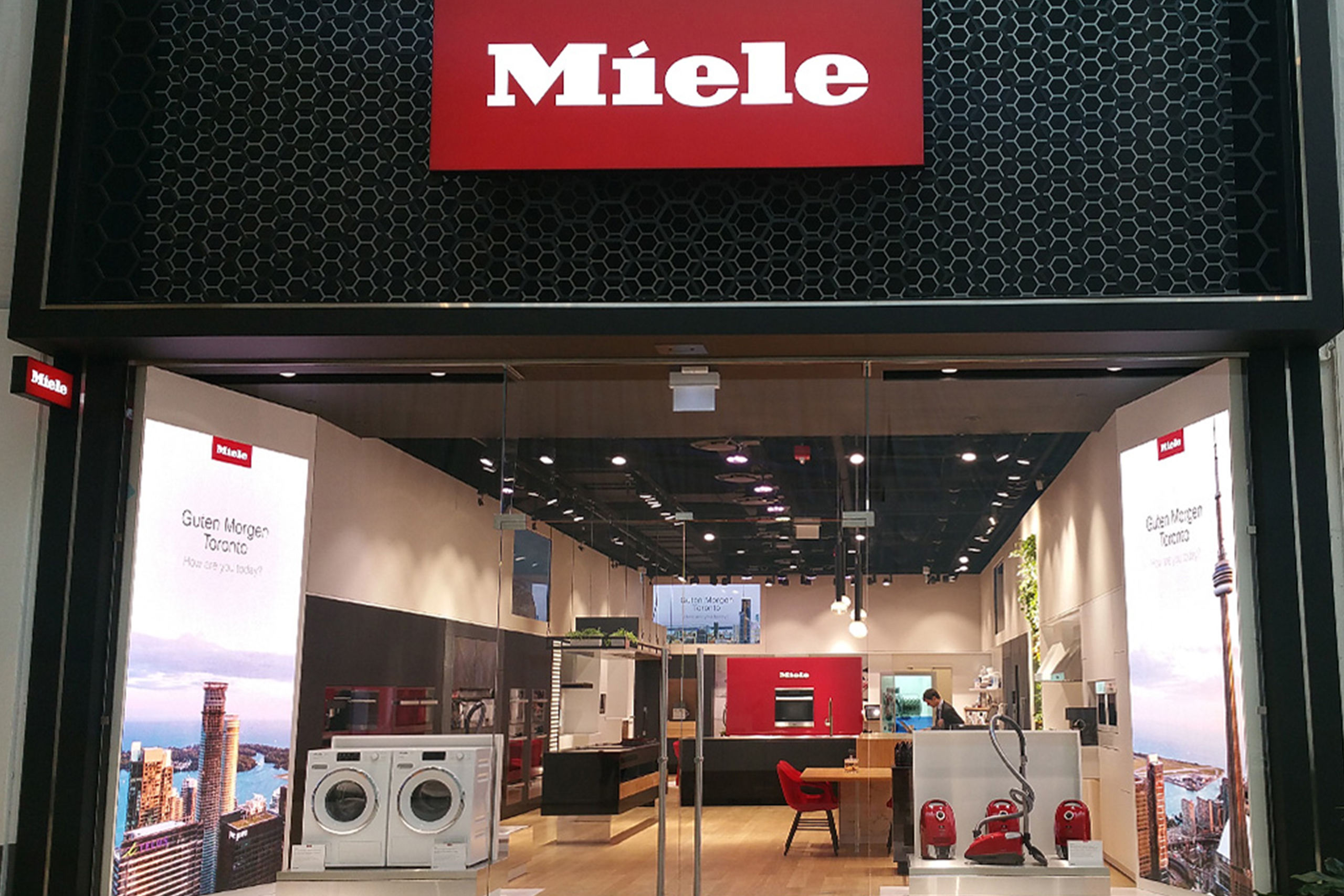 Window Displays from xplace at customer Miele